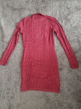 Abercrombie Long Sleeve Ribbed Knit Dress in Berry